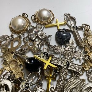 100 pcs pendant collection different shapes and sizes